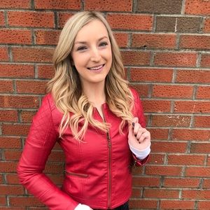 Meet your Posher, Elizabeth